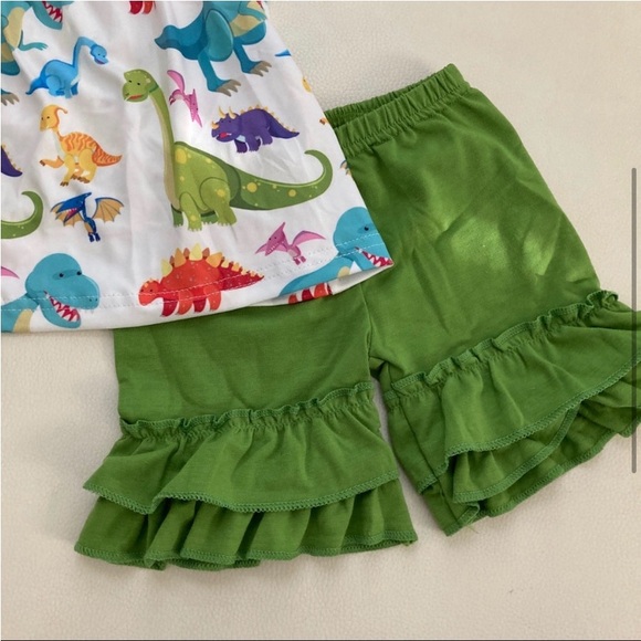 Dinosaur Jungle life cute animal ruffle shorts top set - Picture 3 of 7